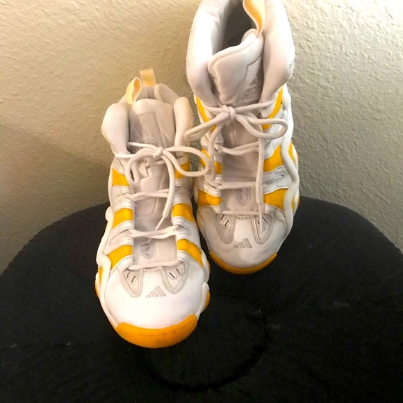 Men’s Adidas Sneaker - Picture 5 of 5